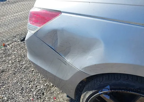 2010 Honda Accord 2.4 Lx z USA, uszkodzony, nr VIN 1HGCP2F32AA062678